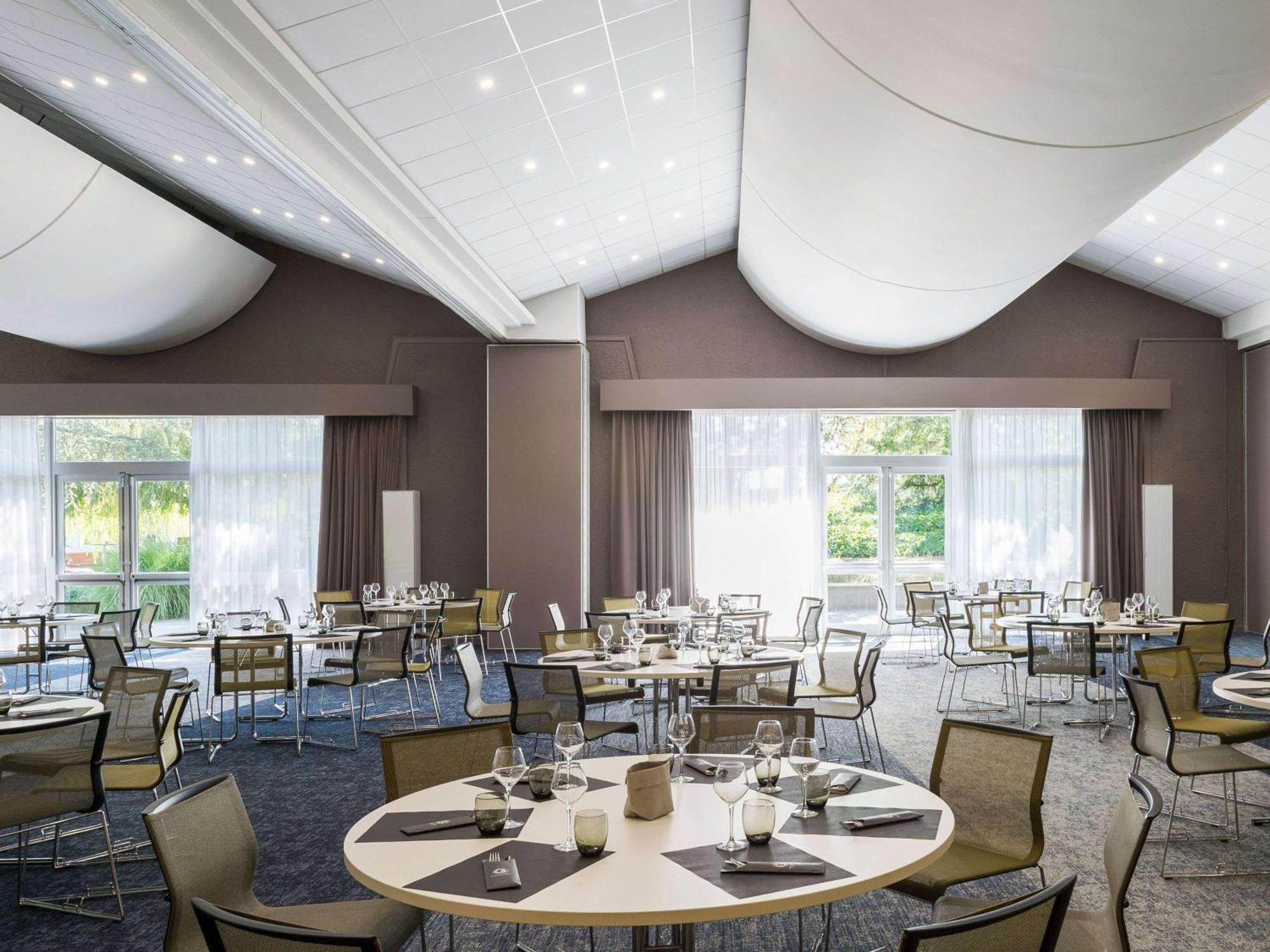 Novotel Lyon Bron Meeting & Events Extérieur photo