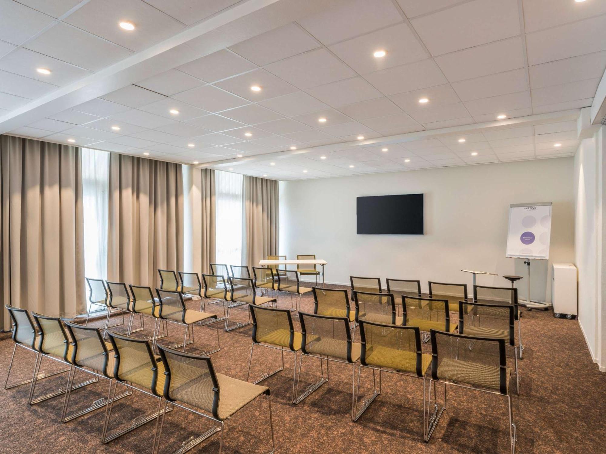 Novotel Lyon Bron Meeting & Events Extérieur photo