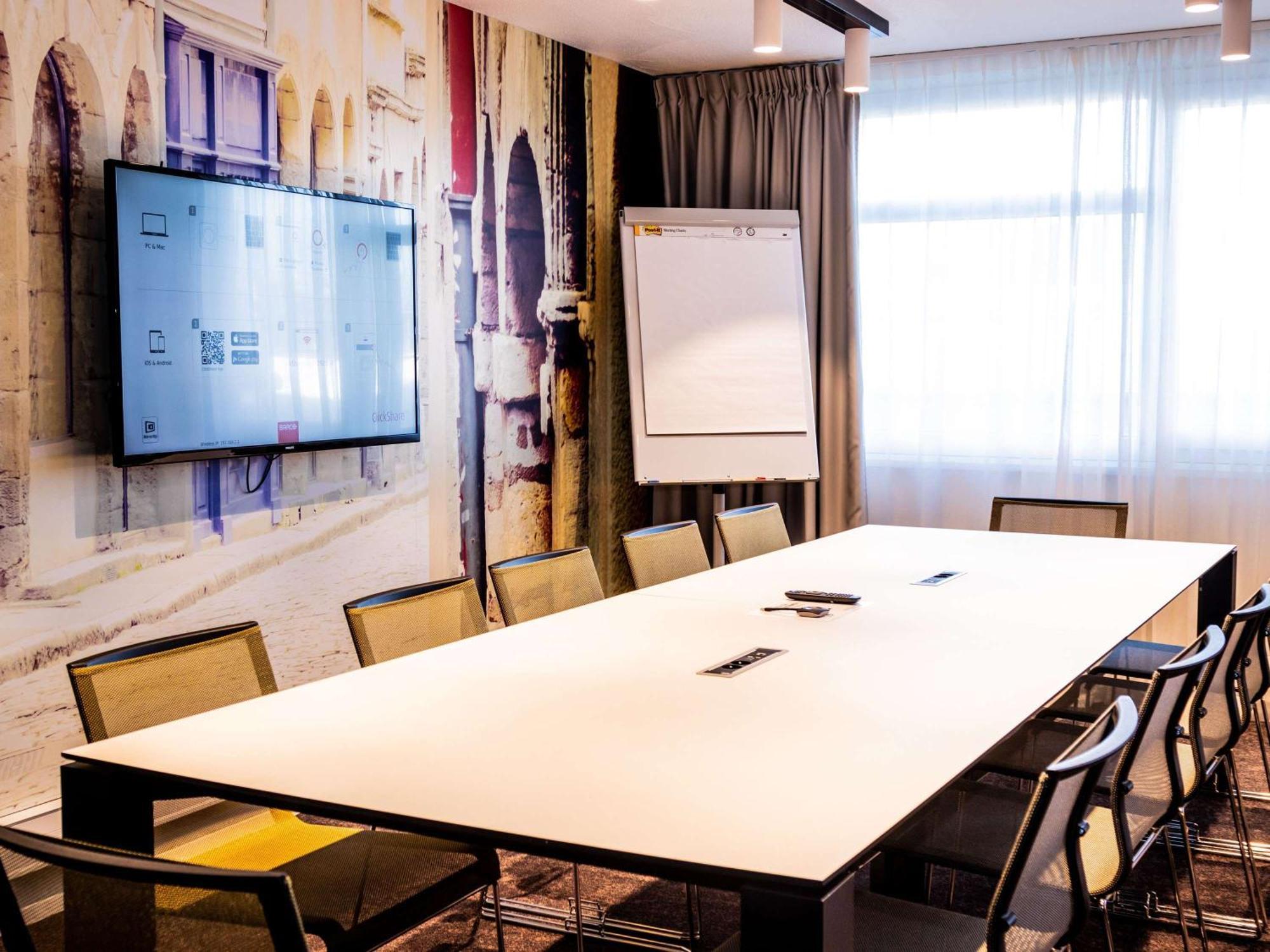 Novotel Lyon Bron Meeting & Events Extérieur photo